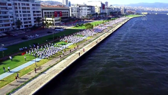 İzmir'in düşman işgalinden kurtuluşunun 98. yıl dönümünü kutlanıyor